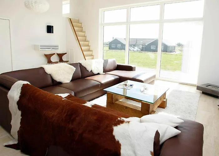 18 Person In Lokken-by Traum *